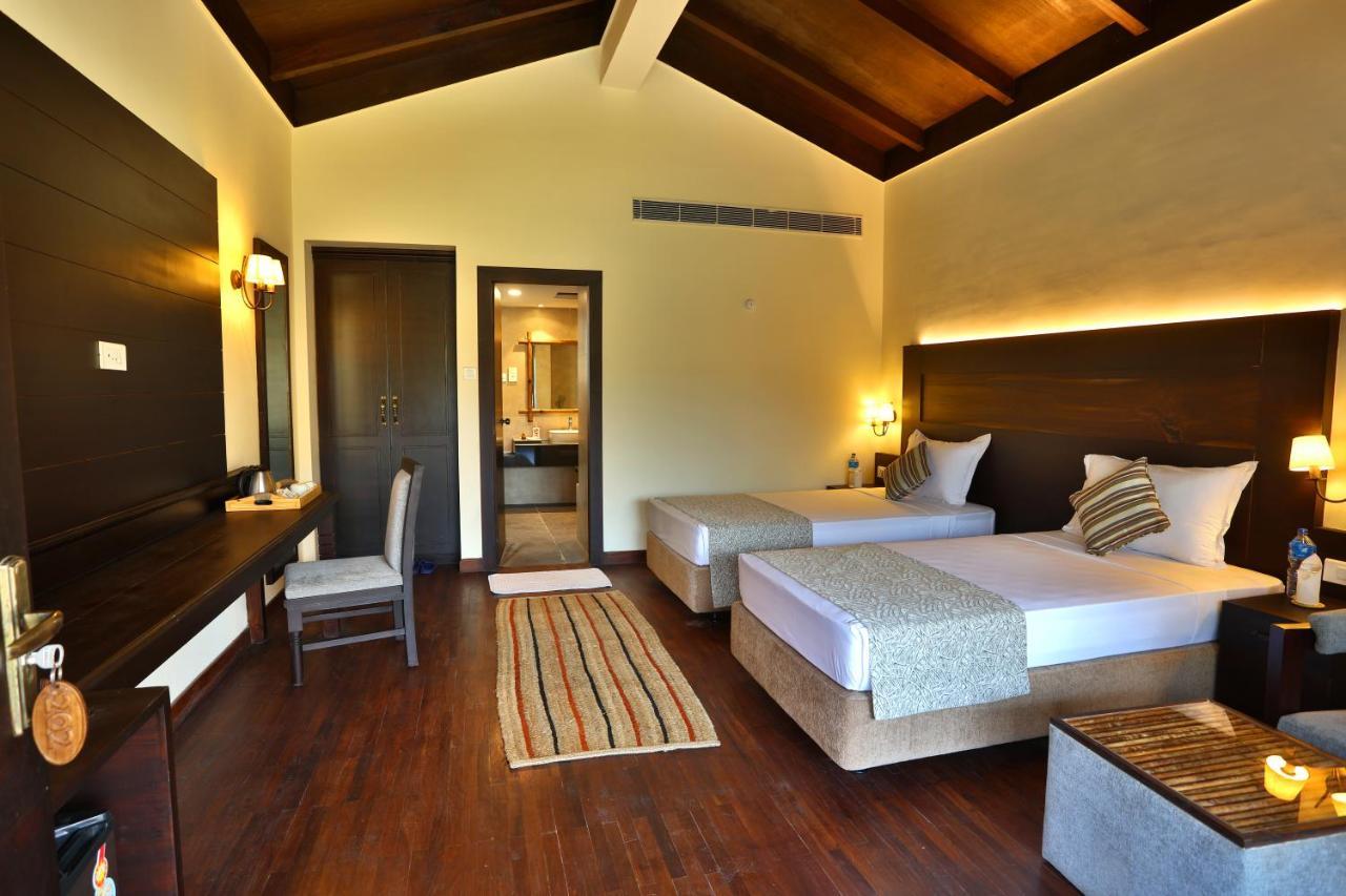 Jungle Villa Resort - Near Chitwan National Park Exterior photo