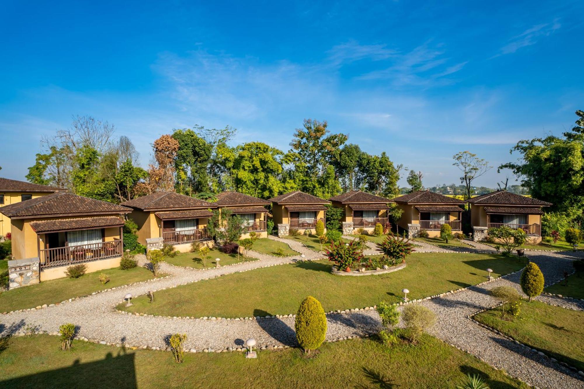 Jungle Villa Resort - Near Chitwan National Park Exterior photo