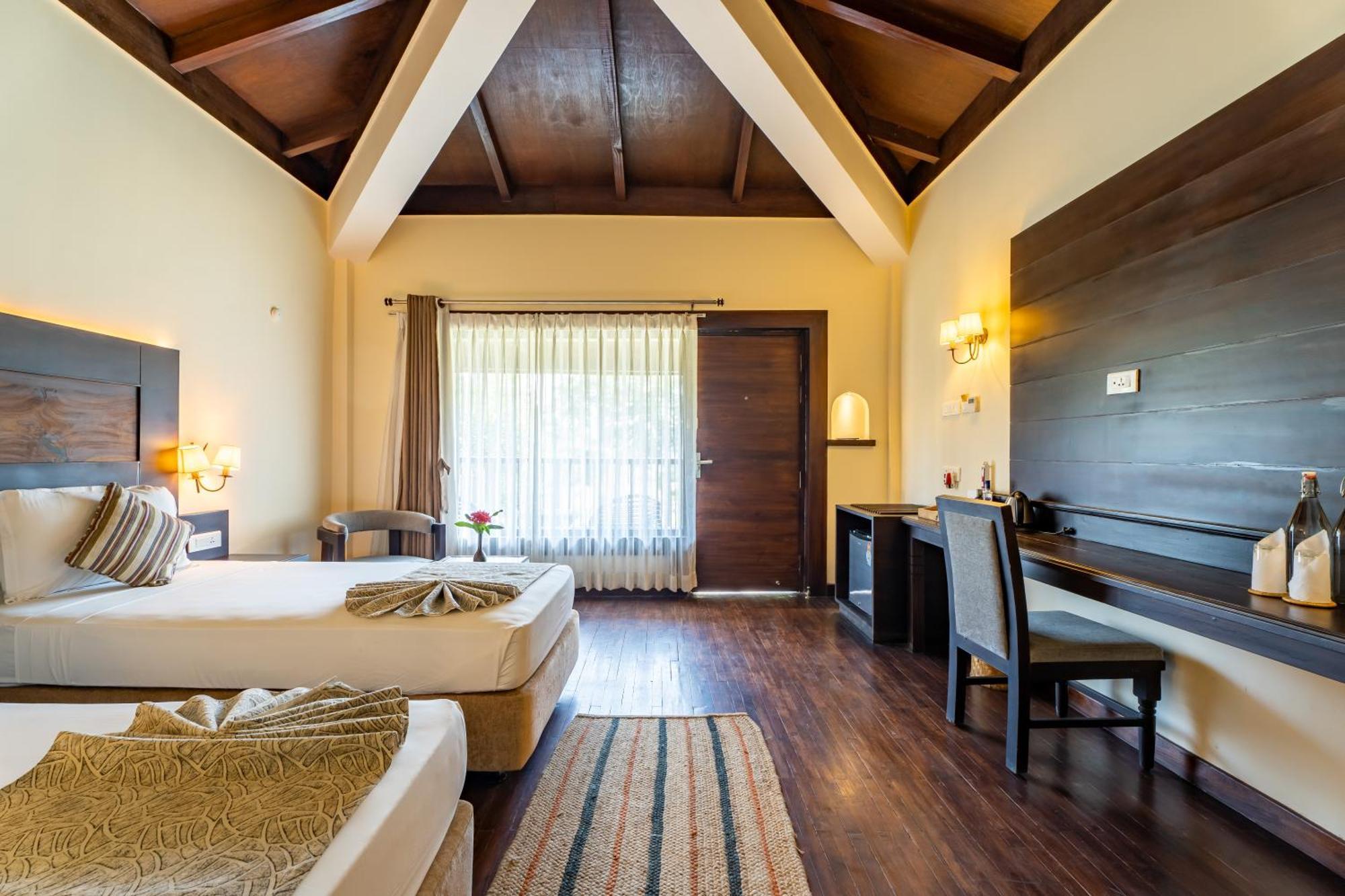 Jungle Villa Resort - Near Chitwan National Park Exterior photo